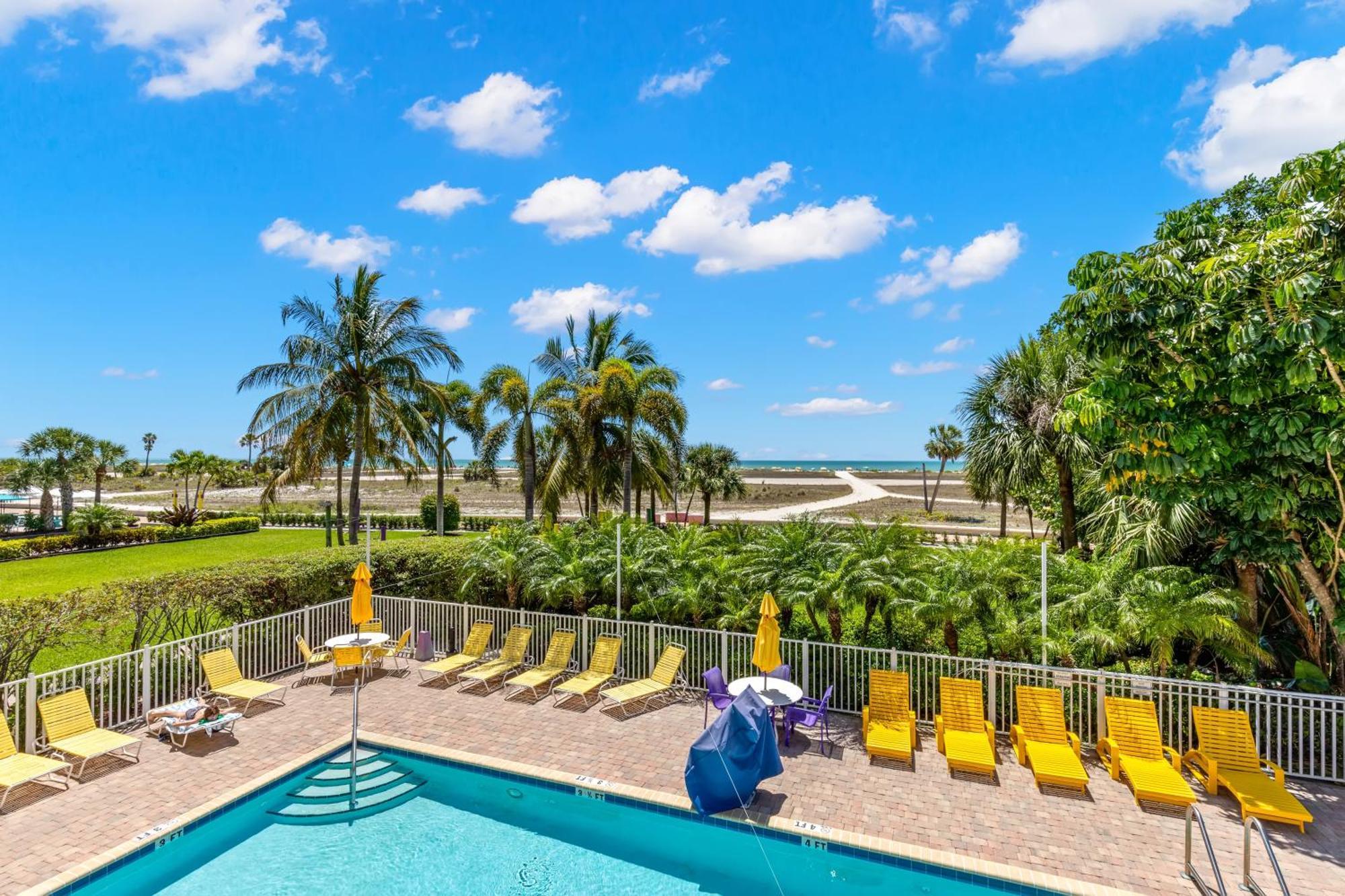 South Beach Oceanfront Resort St. Pete Beach Rom bilde