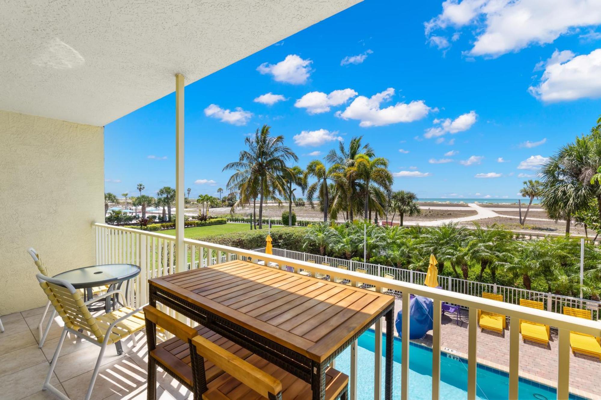 South Beach Oceanfront Resort St. Pete Beach Rom bilde